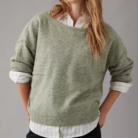 🌿 American Eagle Oversized Ballet-Neck Sweater - Size S, Cozy & Comfy - Picture 2 of 7